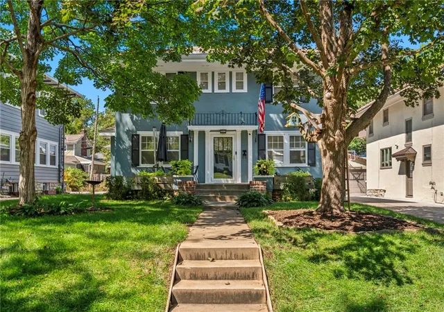 Single family home for sale at 620 60th Terrace, Kansas City, MO 64113 | MLS# 2643720