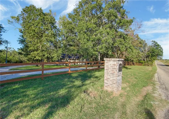 Photo 3 of Single family home for sale at 588 21500 Road, Cherryvale, KS 67335 | MLS# 2643721 | Listing updated on 2026-09-25