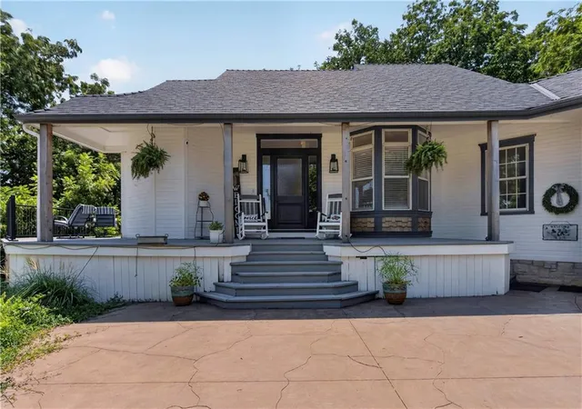 Photo 2 of Single family home for sale at 1558 N 600 Road, Baldwin City, KS 66006 | MLS# 2643722 | Listing updated on 2026-09-25
