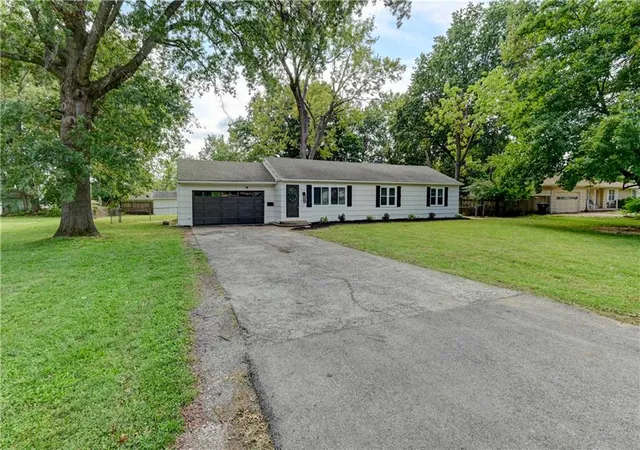 Photo 2 of Single family home for sale at 9409 E 65th Street, Raytown, MO 64133 | MLS# 2643729 | Listing updated on 2026-10-08