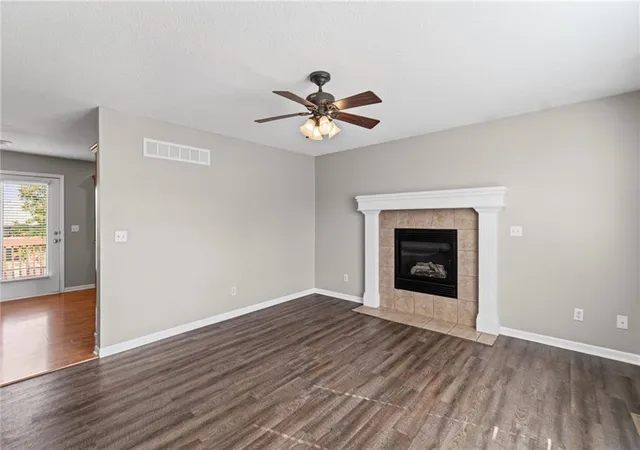 Photo 4 of Single family home for sale at 1505 Clear Crk Dr, Kearney, MO 64060 | MLS# 2643733 | Listing updated on 2026-09-25