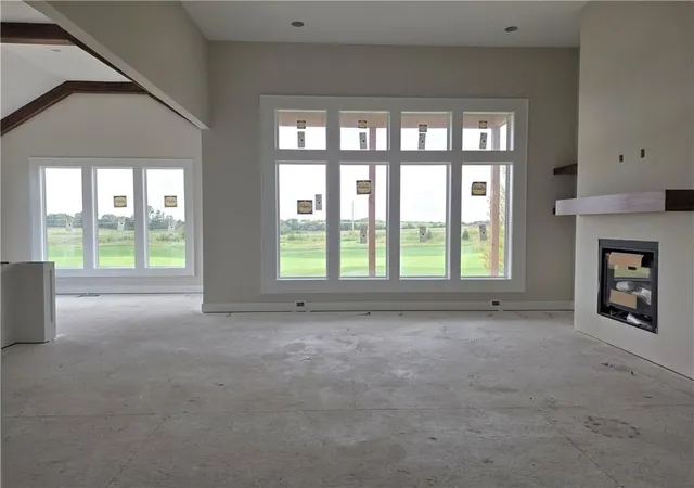 Photo 3 of Single family home for sale at 4450 Tee Box Dr, Basehor, KS 66007 | MLS# 2643738 | Listing updated on 2026-10-04