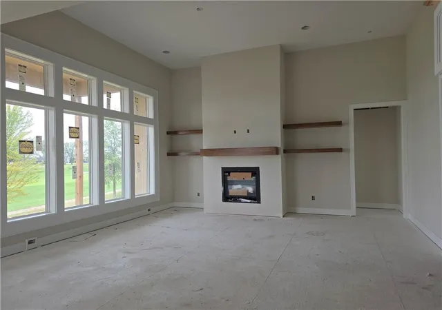 Photo 4 of Single family home for sale at 4450 Tee Box Dr, Basehor, KS 66007 | MLS# 2643738 | Listing updated on 2026-10-04
