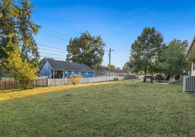 Photo 3 of Sale Pending at 805 Ann Ave, Harrisonville, MO 64701 | MLS# 2643745 | Listing updated on 2026-09-30
