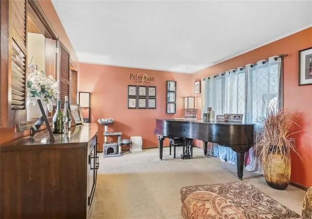 Photo 4 of Sale Pending at 805 Ann Ave, Harrisonville, MO 64701 | MLS# 2643745 | Listing updated on 2026-09-30