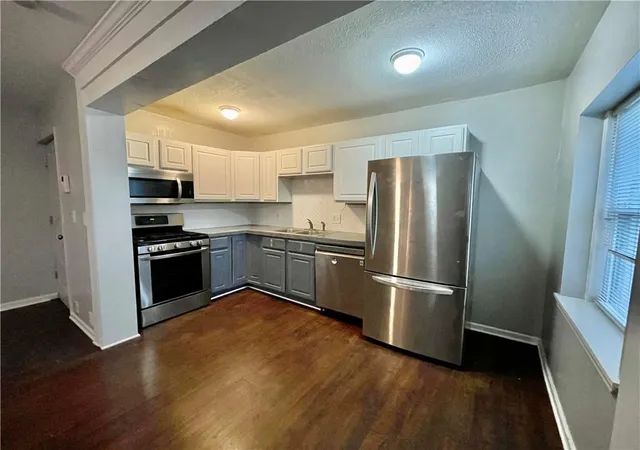 Photo 3 of Multi family home for sale at 3401 Central St, Kansas City, MO 64111 | MLS# 2643746 | Listing updated on 2026-10-01