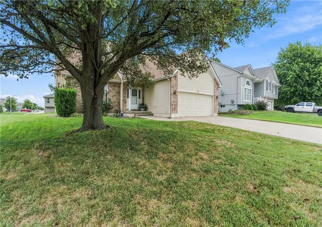 Photo 3 of Sale Pending at 1112 Camelot Dr, Raymore, MO 64083 | MLS# 2643747 | Listing updated on 2026-09-27