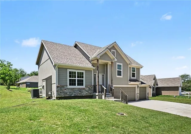 Photo 3 of Single family home for sale at 1301 W Concord Dr, Plattsburg, MO 64477 | MLS# 2643749 | Listing updated on 2026-10-07