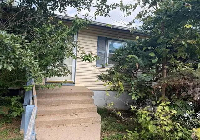 Photo 1 of Single family home for sale at 9206 E 44th Street, Kansas City, MO 64133 | MLS# 2643752 | Listing updated on 2026-09-25
