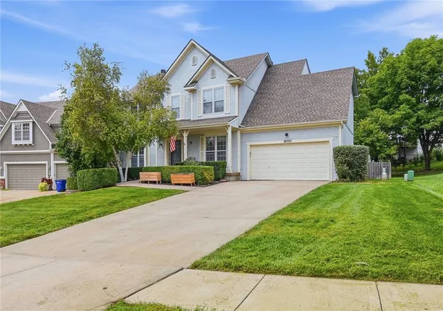 Photo 2 of Single family home for sale at 16522 W 81st Street, Lenexa, KS 66219 | MLS# 2643754 | Listing updated on 2026-10-04