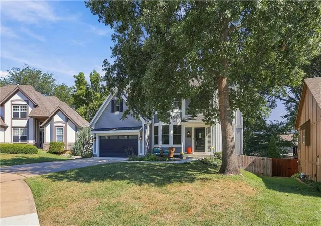 Photo 3 of Single family home for sale at 12715 S Hagan Ct, Olathe, KS 66062 | MLS# 2643757 | Listing updated on 2026-10-21