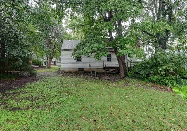 Photo 4 of Single family home for sale at 2305 W 73rd Street, Prairie Village, KS 66208 | MLS# 2643759 | Listing updated on 2026-09-29