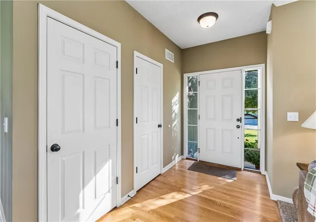 Photo 4 of Single family home for sale at 12438 S Crestone St, Olathe, KS 66061 | MLS# 2643765 | Listing updated on 2026-10-08