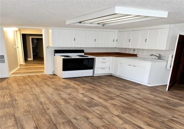Photo 3 of Multi family home for sale at 514 Benton Ave, Excelsior Springs, MO 64024 | MLS# 2643776 | Listing updated on 2026-10-14