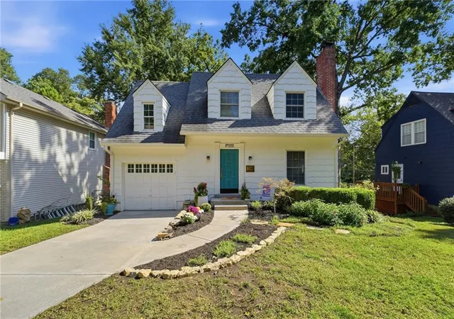 Single family home for sale at 5333 Buena Vista St, Roeland Park, KS 66205 | MLS# 2643781