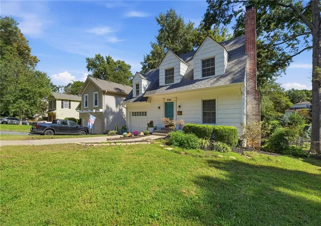 Photo 1 of Single family home for sale at 5333 Buena Vista St, Roeland Park, KS 66205 | MLS# 2643781 | Listing updated on 2026-10-04