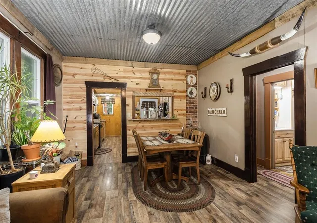 Photo 3 of Single family home for sale at 10801 Bluff Rd, Saint Joseph, MO 64504 | MLS# 2643782 | Listing updated on 2026-10-04