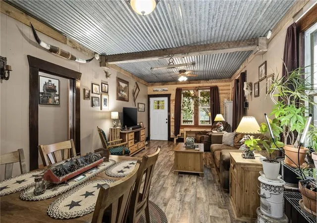 Photo 4 of Single family home for sale at 10801 Bluff Rd, Saint Joseph, MO 64504 | MLS# 2643782 | Listing updated on 2026-10-04