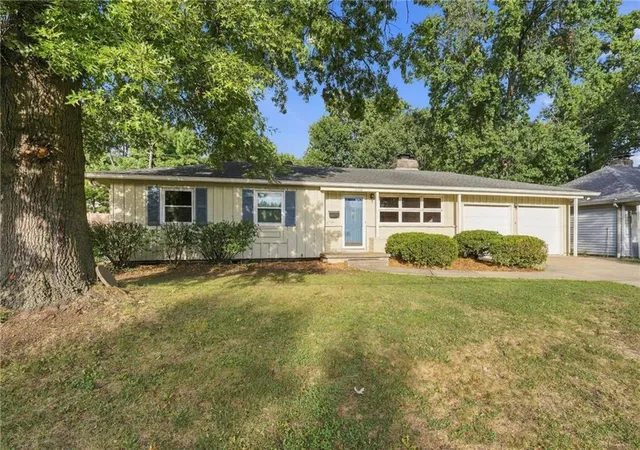 Photo 1 of Single family home for sale at 6324 Nall Ave, Mission, KS 66202 | MLS# 2643784 | Listing updated on 2026-10-01