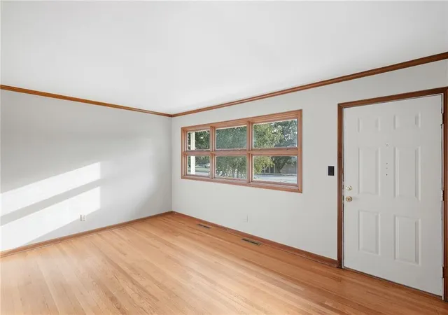 Photo 4 of Single family home for sale at 6324 Nall Ave, Mission, KS 66202 | MLS# 2643784 | Listing updated on 2026-10-01