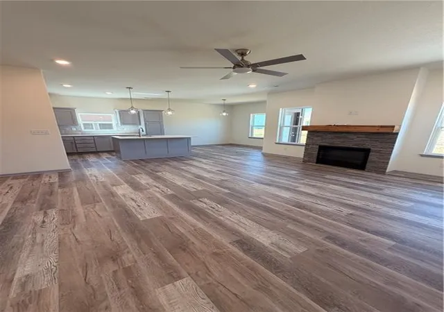 Photo 4 of Single family home for sale at 1313 NE Redwood Ct, Oak Grove, MO 64075 | MLS# 2643787 | Listing updated on 2026-10-04