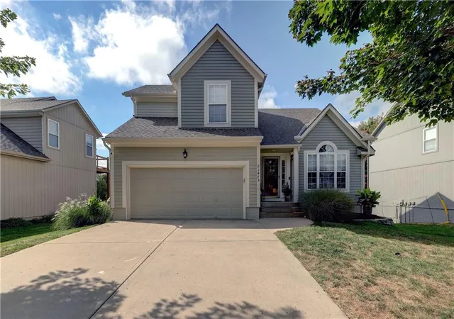 Photo 1 of Single family home for sale at 21475 West 121st St, Olathe, KS 66061 | MLS# 2643788 | Listing updated on 2026-09-26