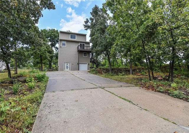 Photo 1 of Single family home for sale at 304 E 164th Terrace, Belton, MO 64012 | MLS# 2643797 | Listing updated on 2026-09-24