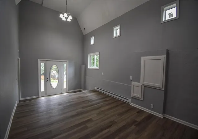 Photo 3 of Single family home for sale at 304 E 164th Terrace, Belton, MO 64012 | MLS# 2643797 | Listing updated on 2026-09-24