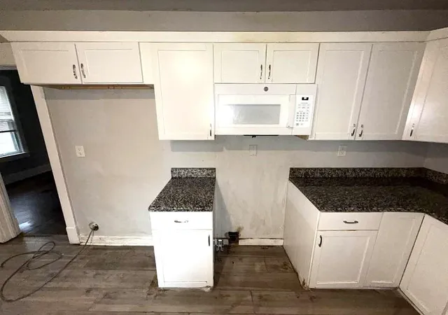 Photo 3 of Single family home for sale at 3249 E 28th Street, Kansas City, MO 64128 | MLS# 2643799 | Listing updated on 2026-10-07