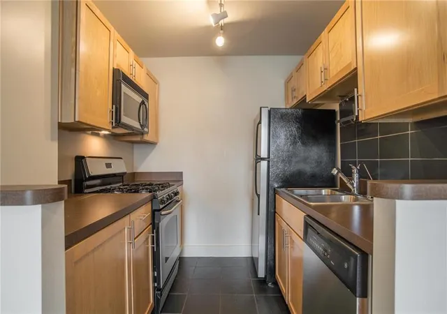 Photo 4 of Condo for sale at 600 E 8th Street #5o, Kansas City, MO 64106 | MLS# 2643800 | Listing updated on 2026-09-24