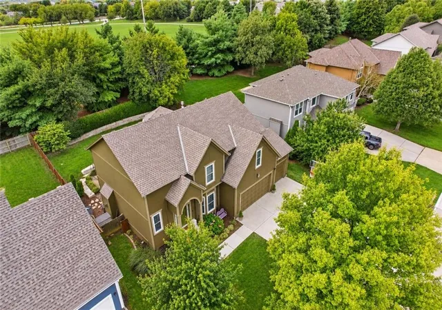 Photo 3 of Sale Pending at 21727 W 96 Street, Lenexa, KS 66220 | MLS# 2643805 | Listing updated on 2026-10-05