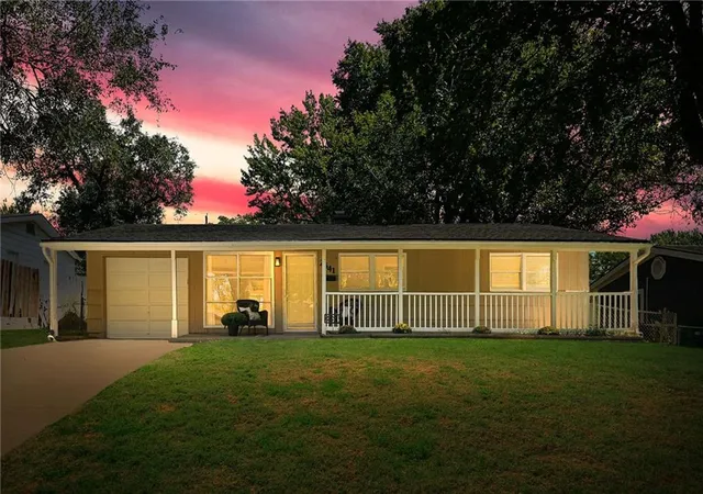 Single family home for sale at 2641 S 51st Terrace, Kansas City, KS 66106 | MLS# 2643811