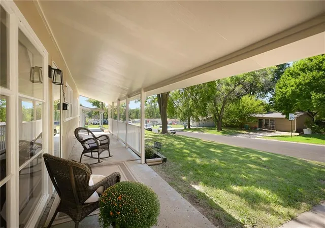 Photo 2 of Sale Pending at 2641 S 51st Terrace, Kansas City, KS 66106 | MLS# 2643811 | Listing updated on 2026-10-03