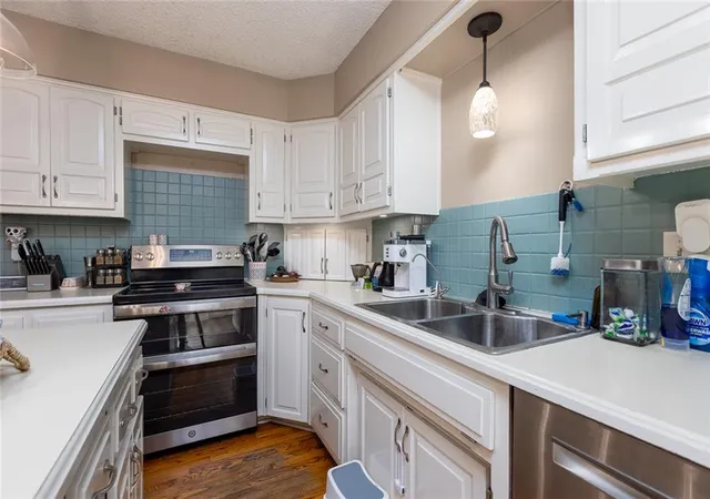 Photo 3 of Single family home for sale at 3508 N Park Ave, Kansas City, MO 64116 | MLS# 2643813 | Listing updated on 2026-10-07