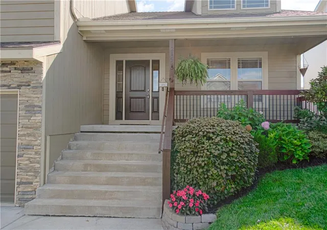Photo 2 of Sale Pending at 21425 W 47th Terrace, Shawnee, KS 66218 | MLS# 2643819 | Listing updated on 2026-09-29