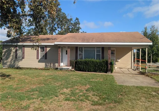 Photo 1 of Single family home for sale at 4010 320 Road, El Dorado Springs, MO 64744 | MLS# 2643826 | Listing updated on 2026-10-05