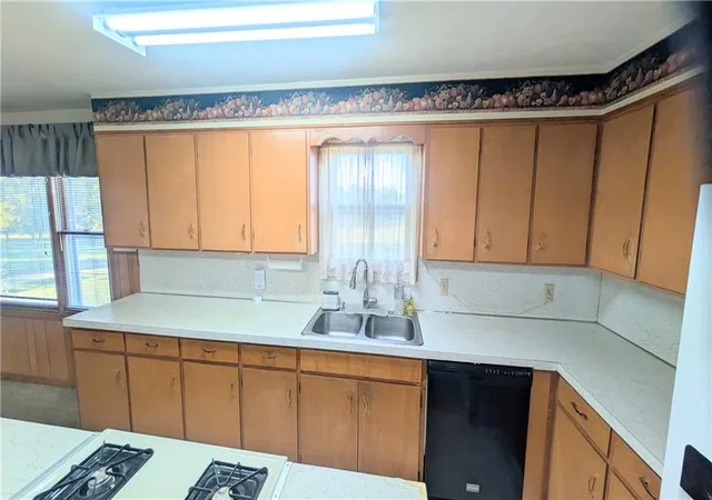 Photo 3 of Single family home for sale at 4010 320 Road, El Dorado Springs, MO 64744 | MLS# 2643826 | Listing updated on 2026-10-05