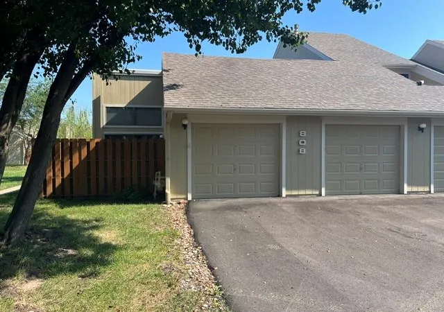 Photo 1 of Sale Pending at 808 E 121st Terrace, Kansas City, MO 64146 | MLS# 2643827 | Listing updated on 2026-10-05