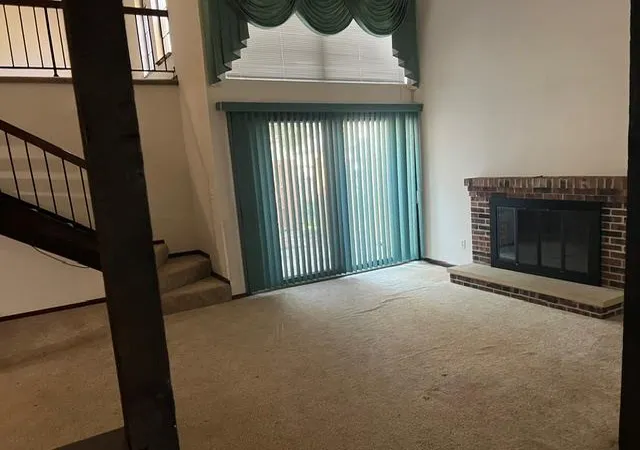 Photo 3 of Sale Pending at 808 E 121st Terrace, Kansas City, MO 64146 | MLS# 2643827 | Listing updated on 2026-10-05