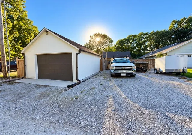 Photo 4 of Sale Pending at 825 S Mulberry St, Ottawa, KS 66067 | MLS# 2643834 | Listing updated on 2026-10-05