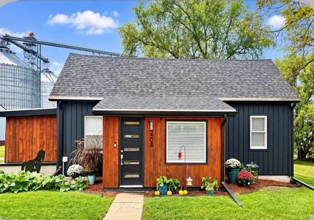 Photo 1 of Single family home for sale at 408 S 2nd Street, Hopkins, MO 64461 | MLS# 2643837 | Listing updated on 2026-10-04