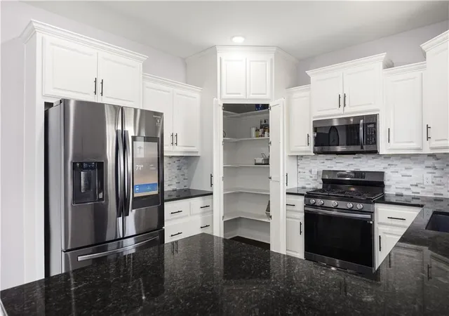 Photo 3 of Single family home for sale at 4204 Windward Dr, Saint Joseph, MO 64505 | MLS# 2643839 | Listing updated on 2026-10-06