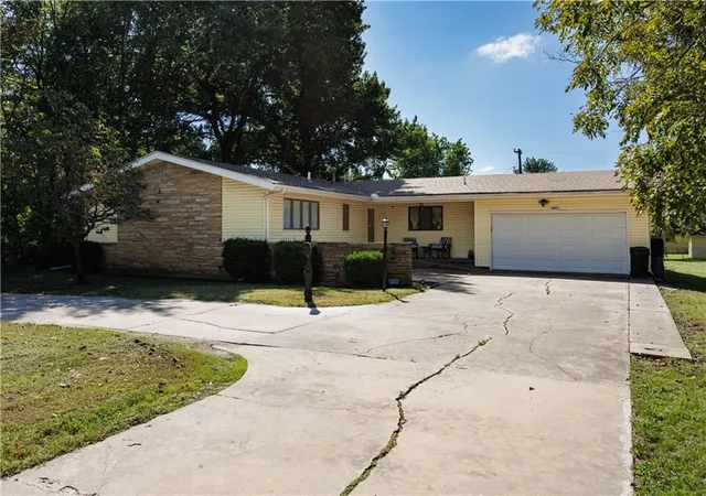 Photo 1 of Sale Pending at 1220 Washington St, Fredonia, KS 66736 | MLS# 2643841 | Listing updated on 2026-09-27