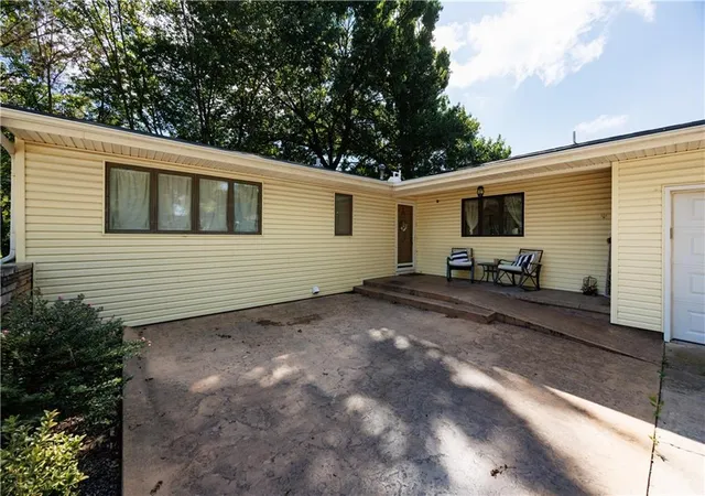 Photo 3 of Sale Pending at 1220 Washington St, Fredonia, KS 66736 | MLS# 2643841 | Listing updated on 2026-09-27