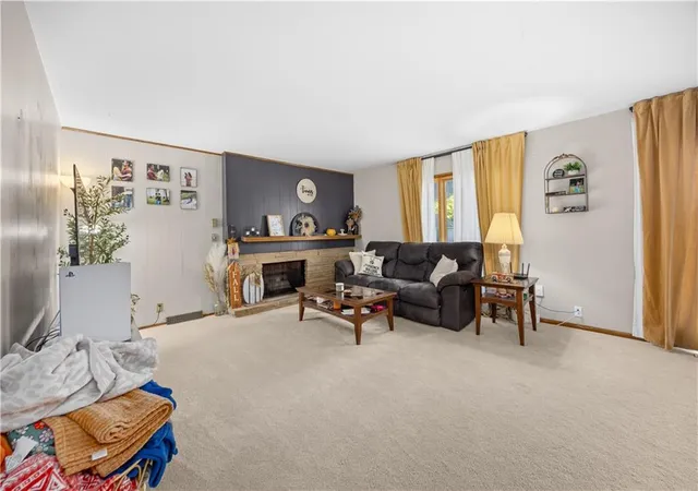 Photo 4 of Sale Pending at 1220 Washington St, Fredonia, KS 66736 | MLS# 2643841 | Listing updated on 2026-09-27
