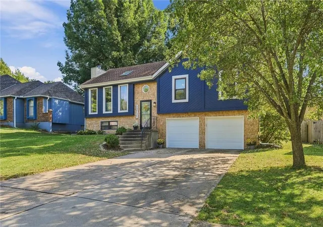 Photo 3 of Single family home for sale at 15731 W 146th Street, Olathe, KS 66062 | MLS# 2643844 | Listing updated on 2026-10-18
