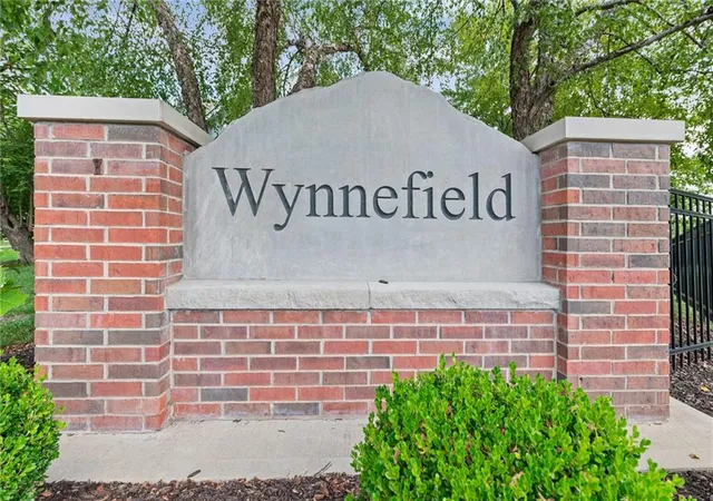 Photo 4 of Townhouse for sale at 15607 Broadmoor St, Overland Park, KS 66223 | MLS# 2643845 | Listing updated on 2026-09-29