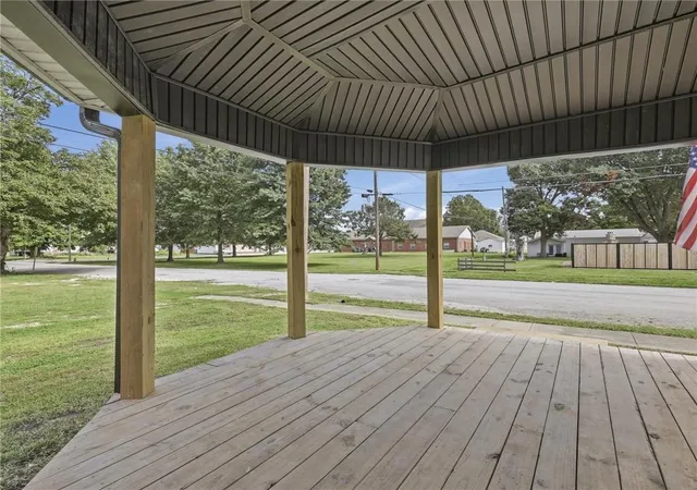 Photo 3 of Single family home for sale at 304 S Elm St, Norborne, MO 64668 | MLS# 2643850 | Listing updated on 2026-10-17