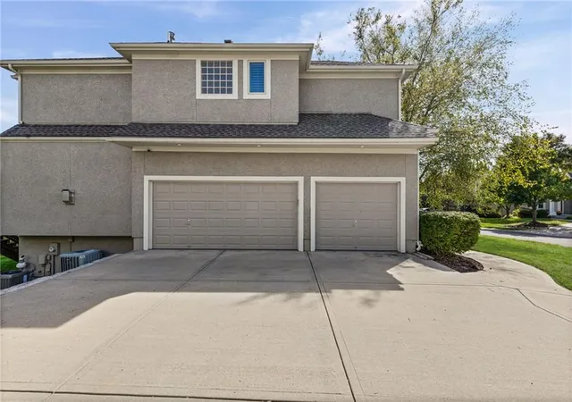 Photo 3 of Single family home for sale at 5306 W 165th Terrace, Stilwell, KS 66085 | MLS# 2643852 | Listing updated on 2026-10-01