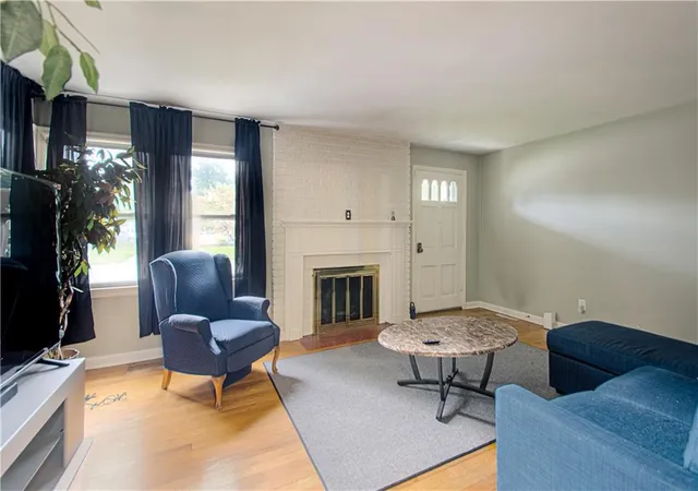 Photo 4 of Single family home for sale at 1522 W 27th Terrace S, Independence, MO 64052 | MLS# 2643854 | Listing updated on 2026-10-01